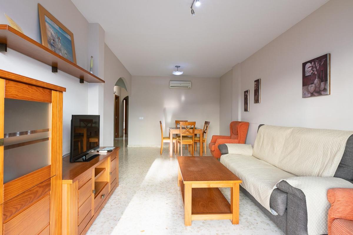 Apartamentos Guerrero Torre Del Mar Exterior photo